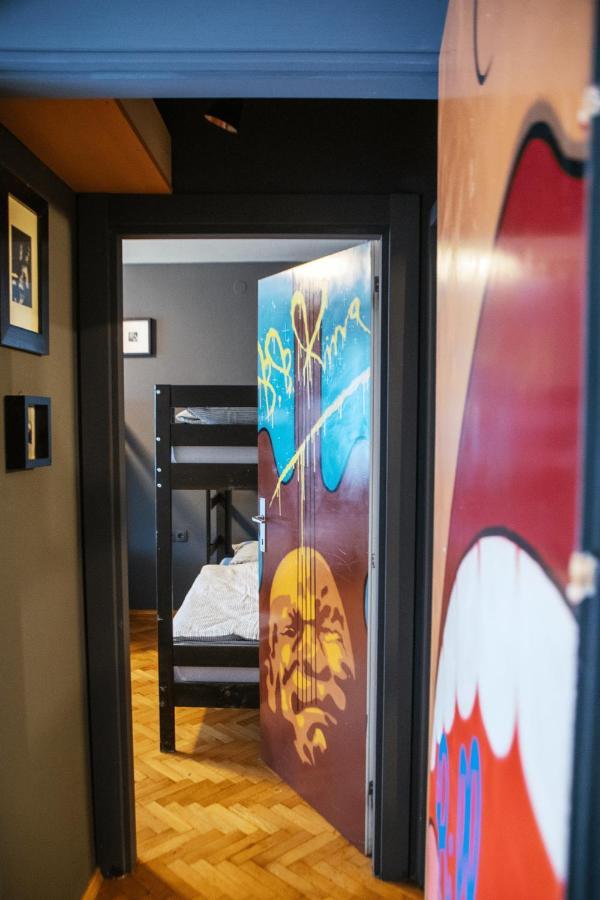 Sax Pub Hostel Любляна Екстер'єр фото