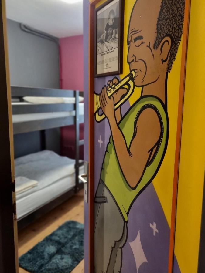 Sax Pub Hostel Любляна Екстер'єр фото