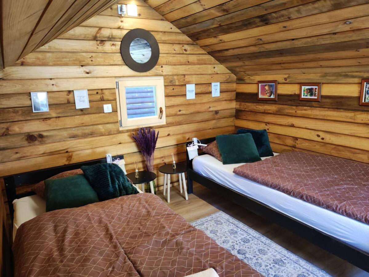 Sax Pub Hostel Любляна Екстер'єр фото