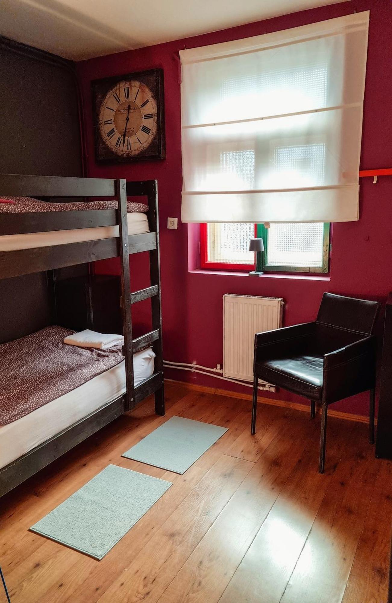 Sax Pub Hostel Любляна Екстер'єр фото