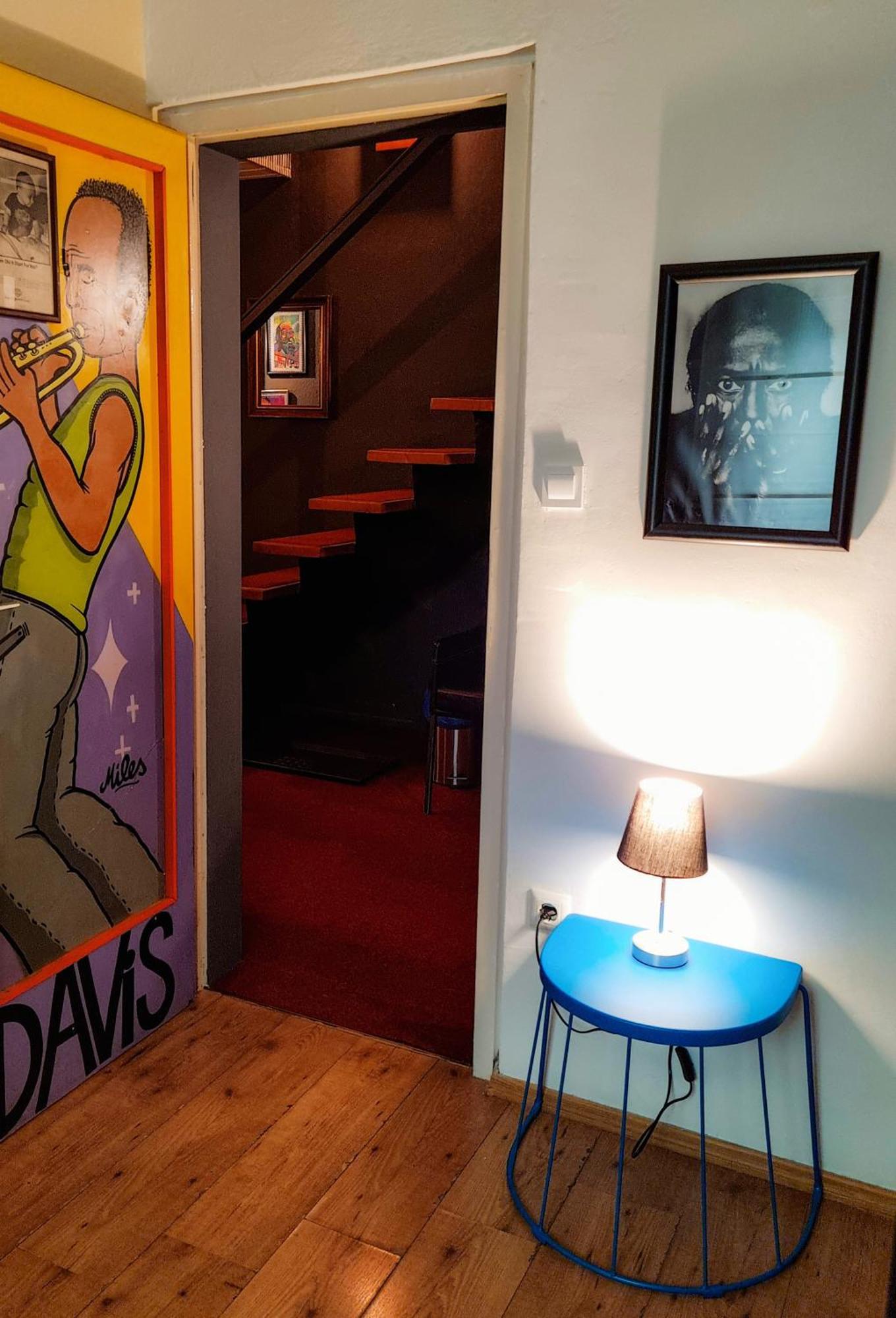 Sax Pub Hostel Любляна Екстер'єр фото